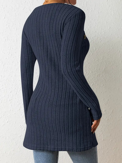 Bianca Chiesa™ | Asymmetrisk Knäppt Ribbad Topp