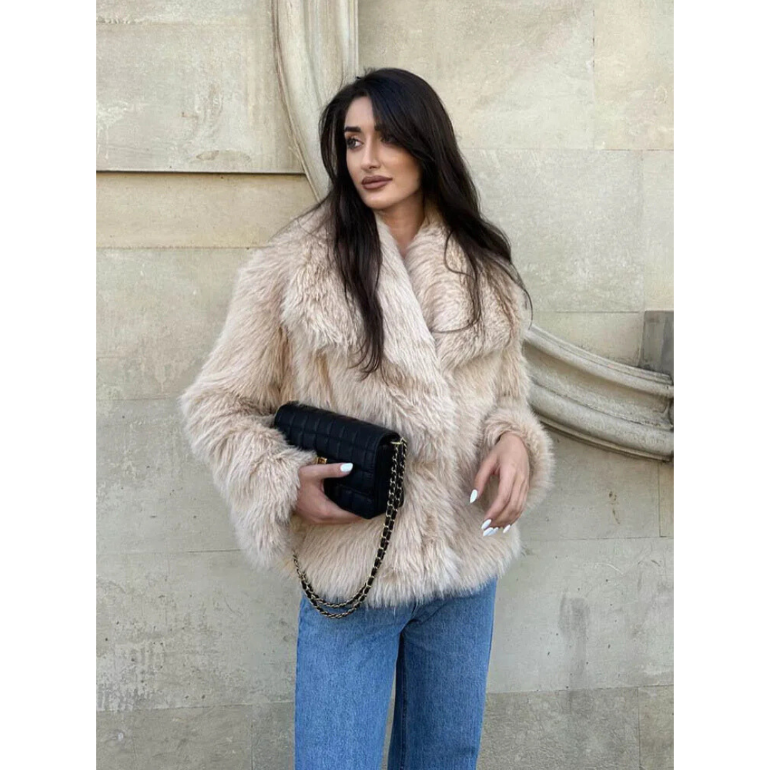 Hedda™ | Plush Crop Coat