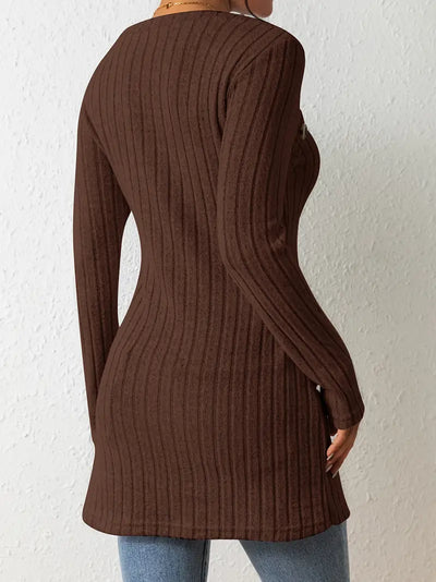 Bianca Chiesa™ | Asymmetrisk Knäppt Ribbad Topp