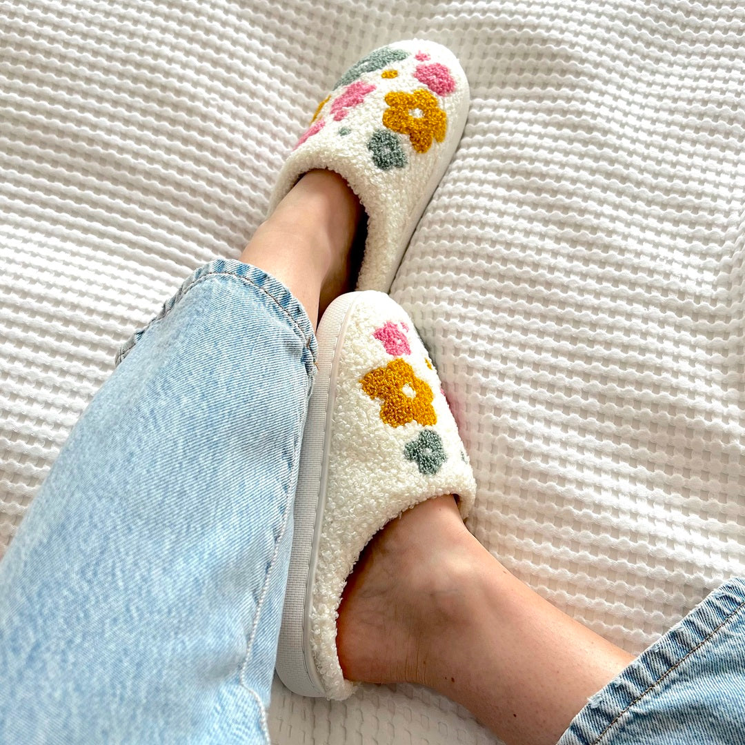 Laura Luxe™ | Lyxiga Tofflor med Stil och Komfort
