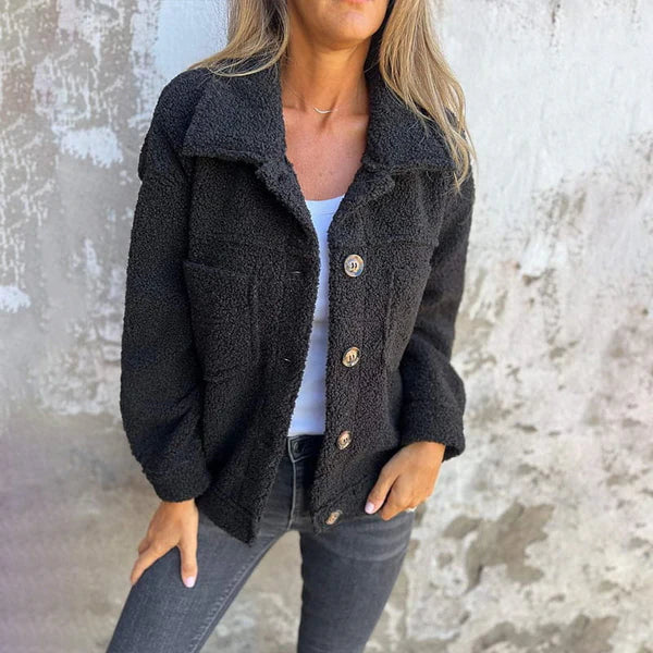 Hedvig – Den Perfekta Ulljackan för Hösten