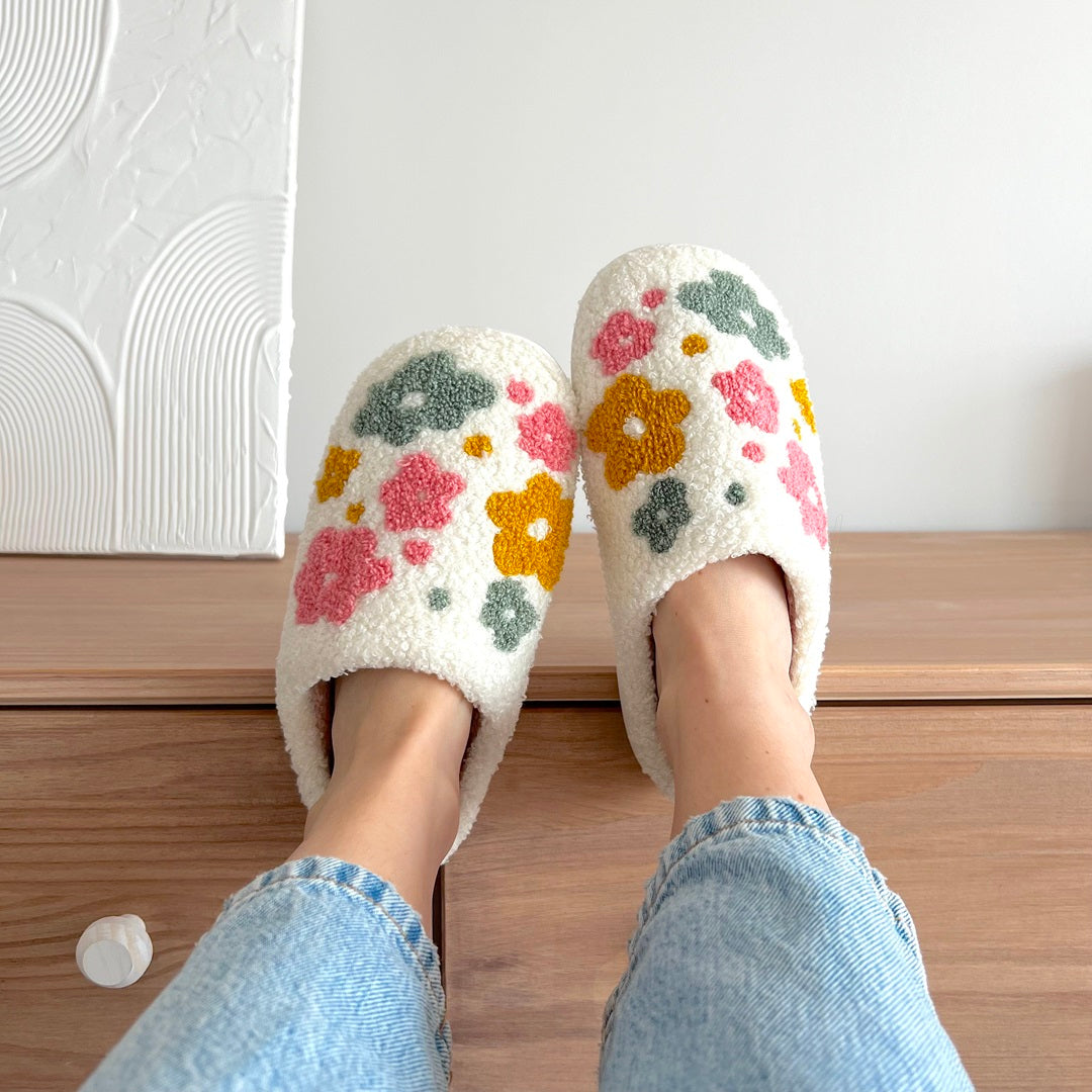Laura Luxe™ | Lyxiga Tofflor med Stil och Komfort